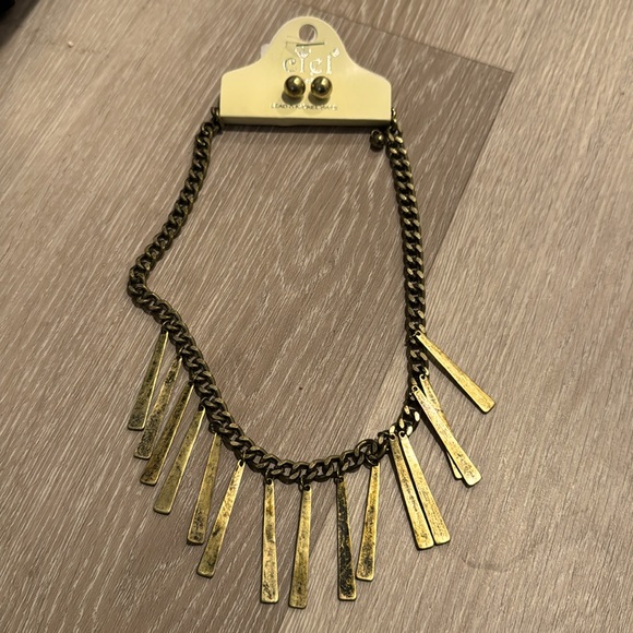 Integra Gold Necklace Set NEW 🏷️ - Picture 4 of 4